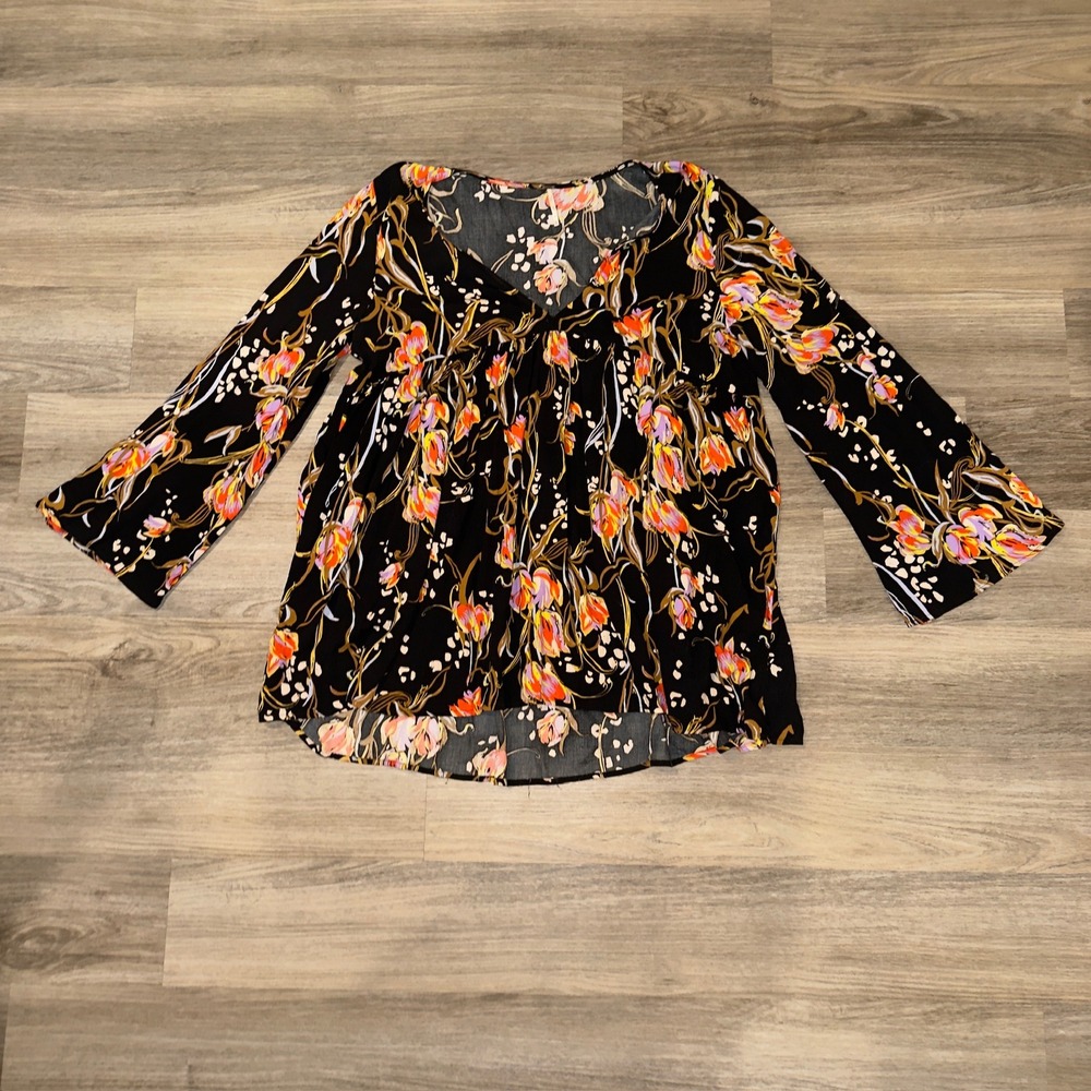 Free People‎ Floral Tunic Top Black Bell Sleeve Boho Flowy V Neck Size L